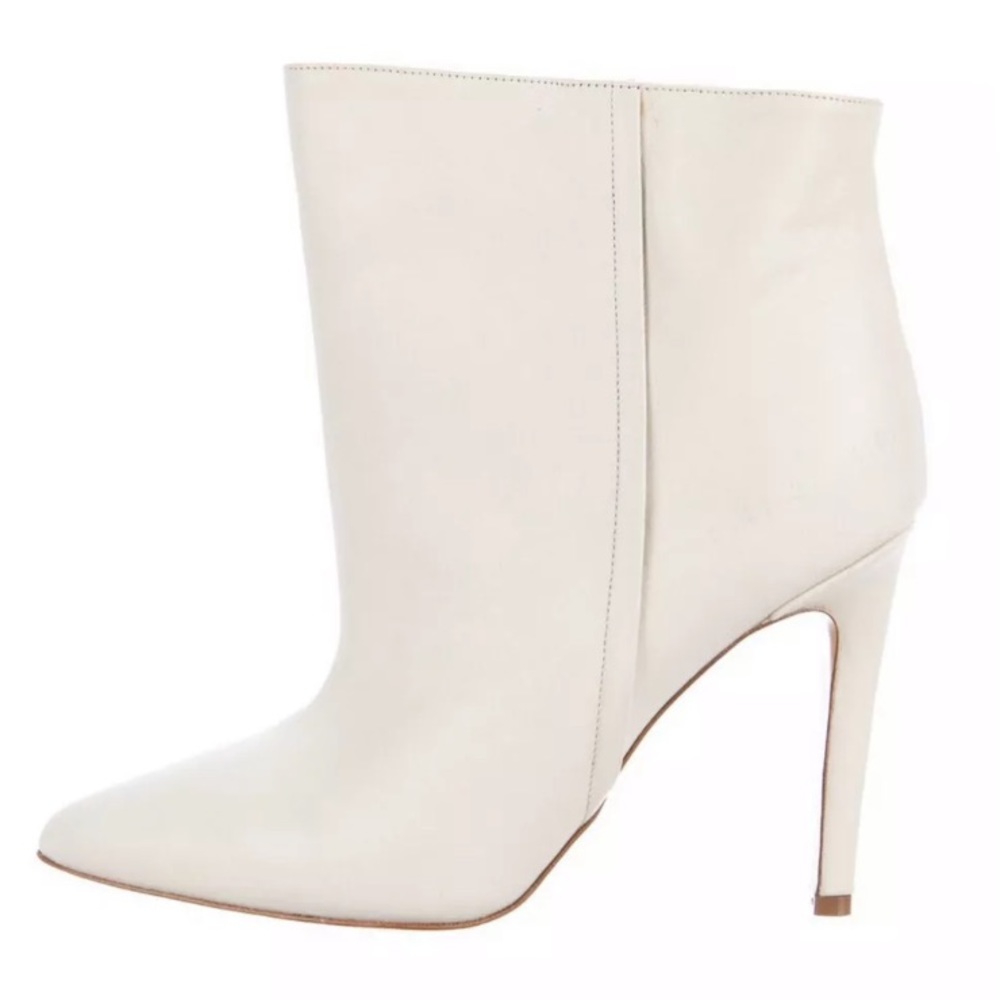 ⚠️ISO Woman by Common Projects White Ankle Boots